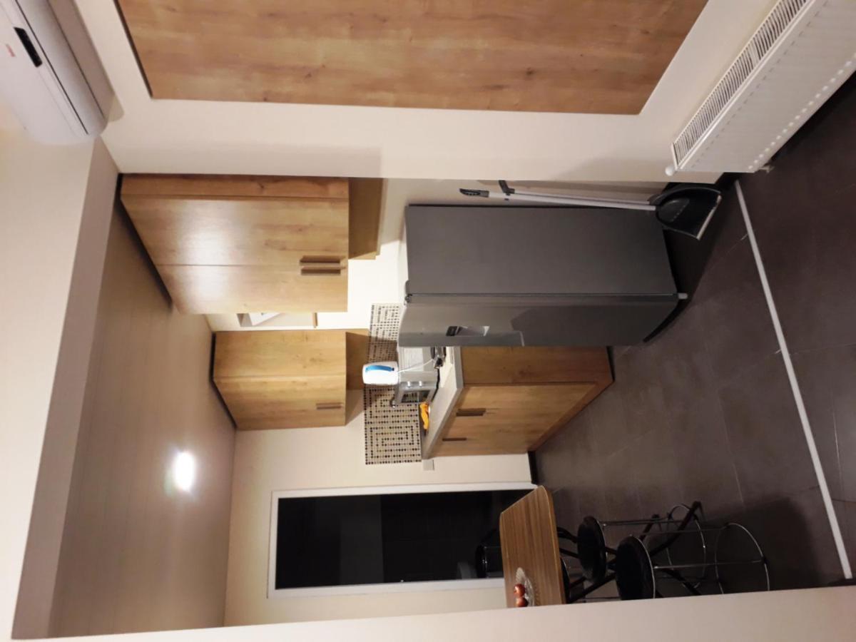 2 Bedroom Apartment In Chugureti Tbilisi ภายนอก รูปภาพ