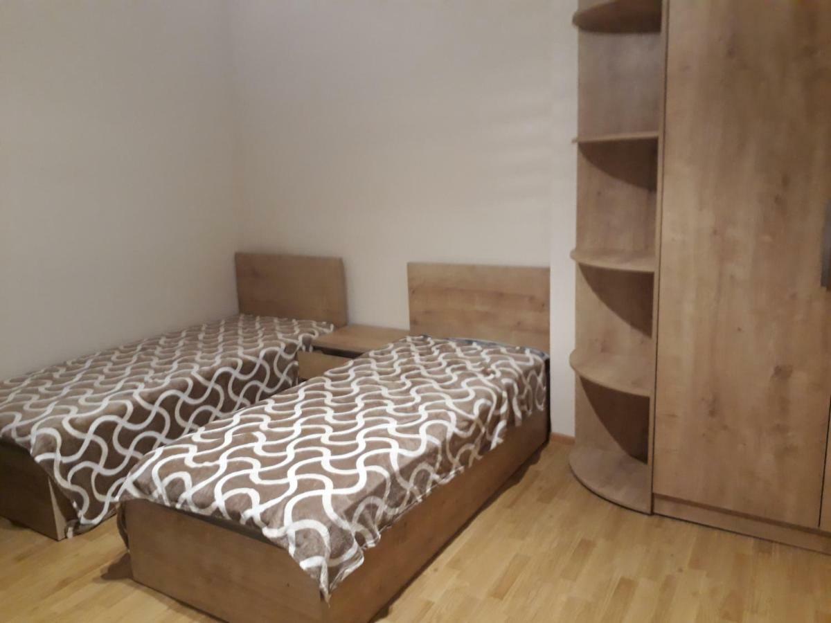 2 Bedroom Apartment In Chugureti Tbilisi ภายนอก รูปภาพ