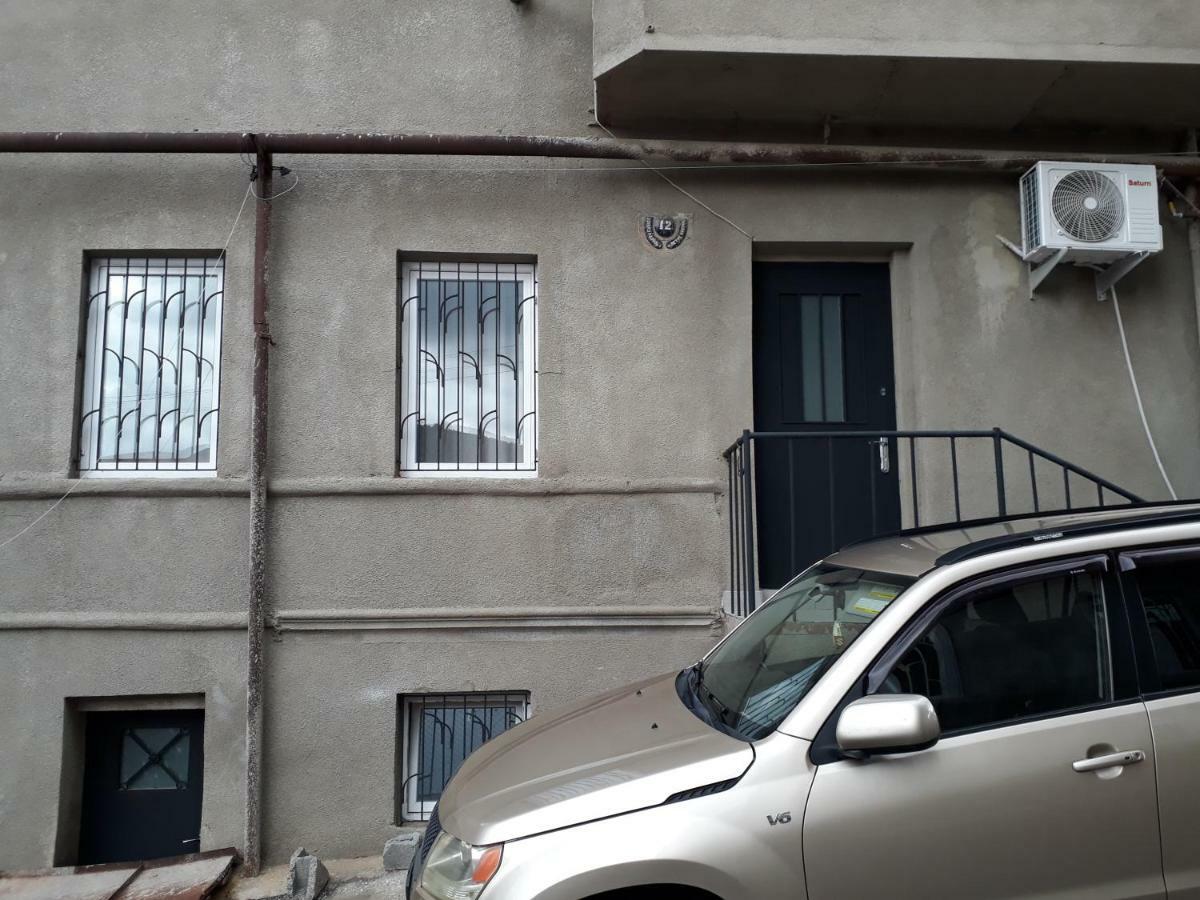 2 Bedroom Apartment In Chugureti Tbilisi ภายนอก รูปภาพ